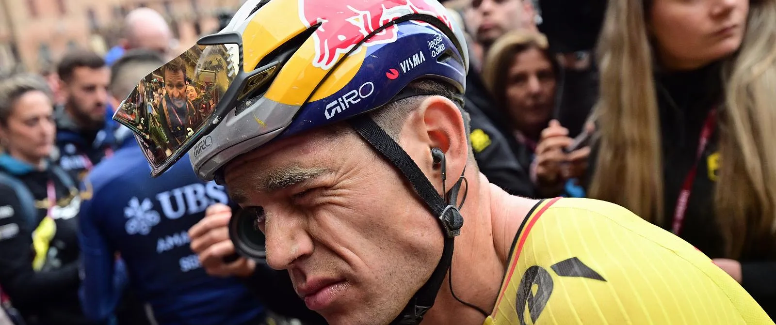 Wout van Aert aan de start van Dwars door Vlaanderen? «Ik moet mijn programma nog bekijken» - Circus Daily