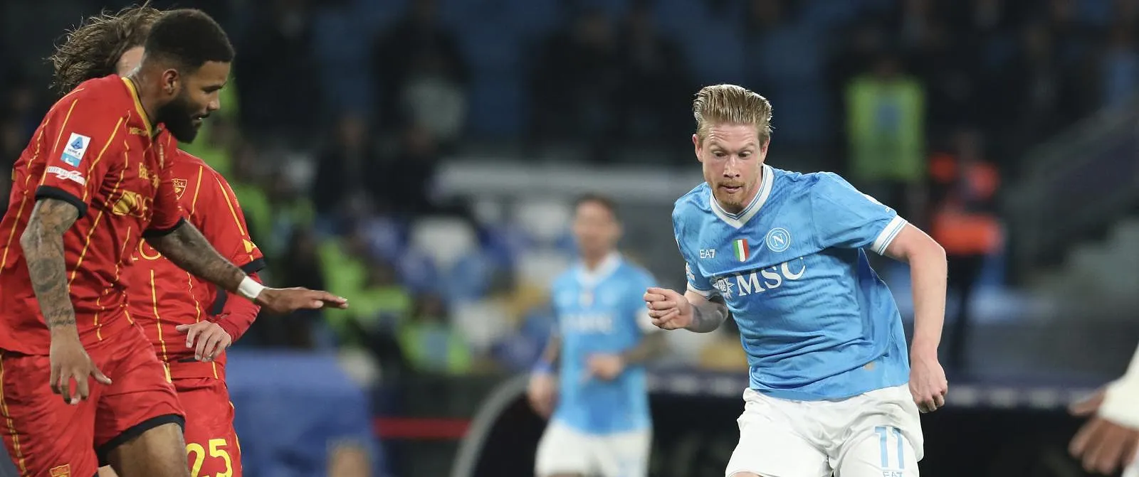 Dankzij een sterke Kevin De Bruyne draait Napoli het duel met Lecce om (2-1) en boekt het een derde zege op rij - Circus Daily