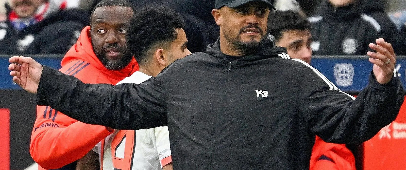 Bayern van Kompany met een 16-jarige doelman in de basis? Urbig voelt opnieuw ongemak op training - Circus Daily