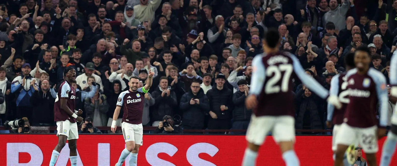 Onana en Aston Villa winnen van Lille en stoten door naar de kwartfinales - Belga