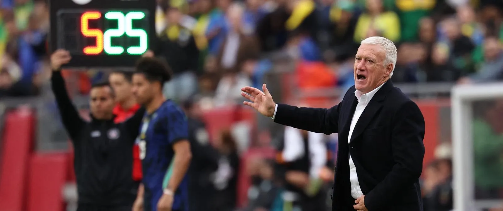 « De uitzenders zijn tevreden » : Didier Deschamps geen fan van ‘drinkpauzes’ bij 13 graden - Circus Daily