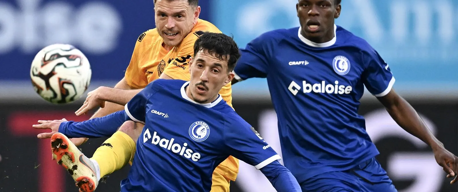 KV Mechelen sleept in extremis een gelijkspel uit de brand tegen AA Gent (1-1) - Belga