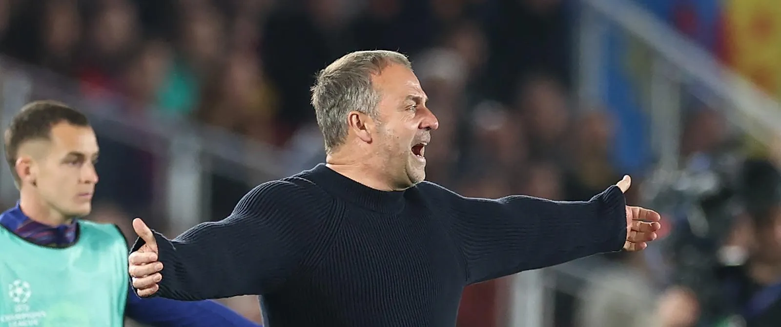 Barça werd volgens coach Flick bestolen door spelleiding: «Moest penalty en rood zijn» - Belga