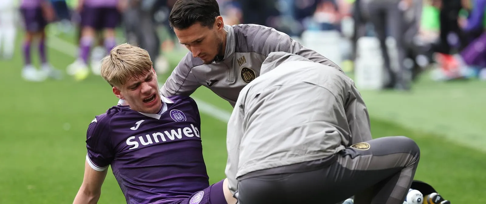 « Het zou niet al te ernstig zijn »: Nathan De Cat houdt RSC Anderlecht in spanning - Circus Daily