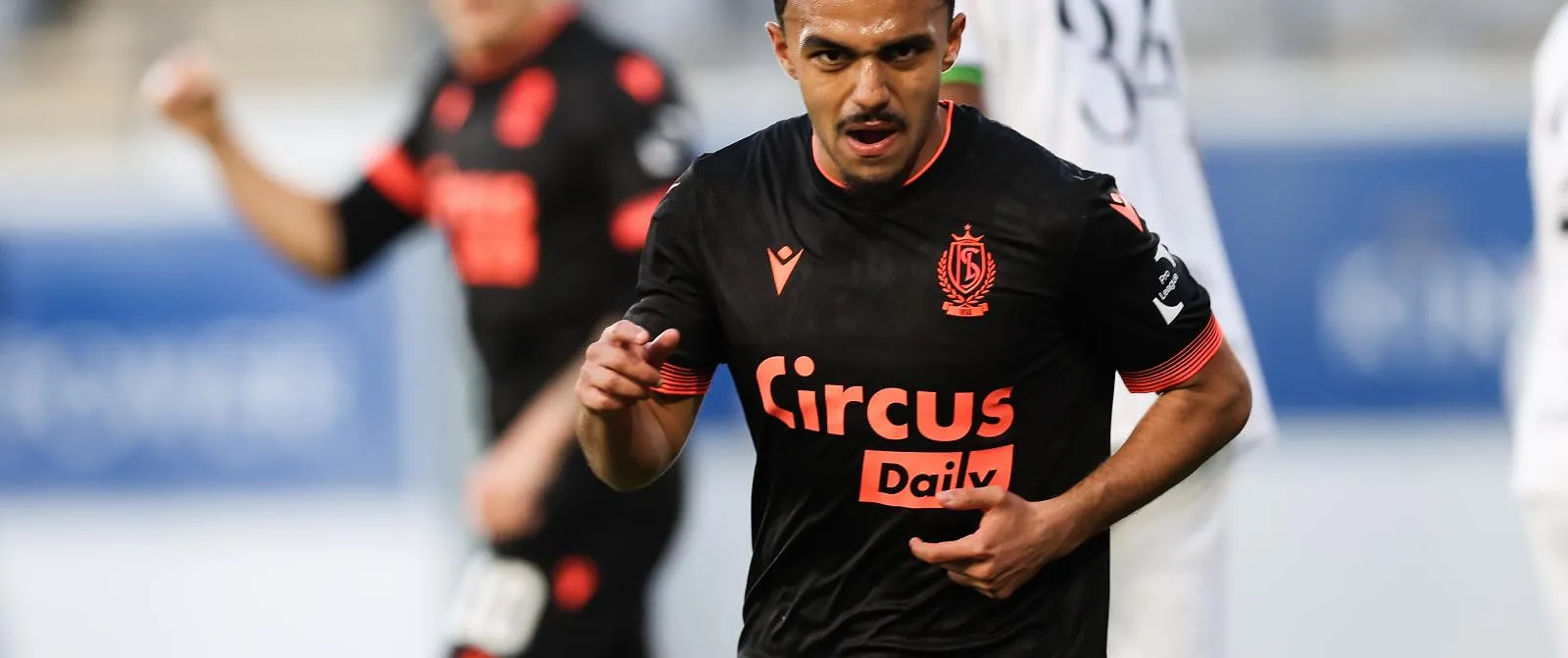 « Ik denk dat ik kan zeggen dat mijn aanpassingsperiode voorbij is »: Adnane Abid is tevreden over zijn evolutie - Circus Daily