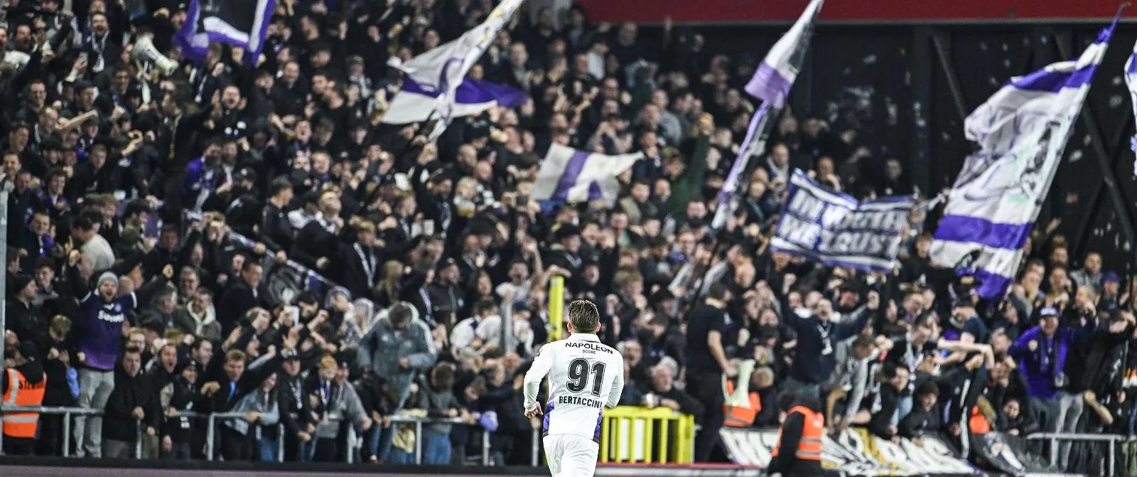 Achter bij de rust, Anderlecht keert het om tegen Mechelen (1-2)! - Belga