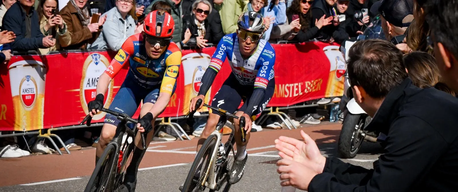 Amstel Gold Race: Remco Evenepoel wint sprintduel tegen Mattias Skjelmose! - Belga