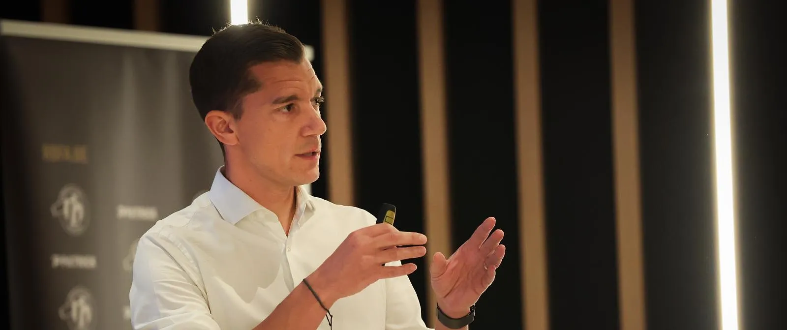 “Ik zie geen overtreding”: Jonathan Lardot blikt terug op de wedstrijd tussen Standard en Charleroi - Circus Daily