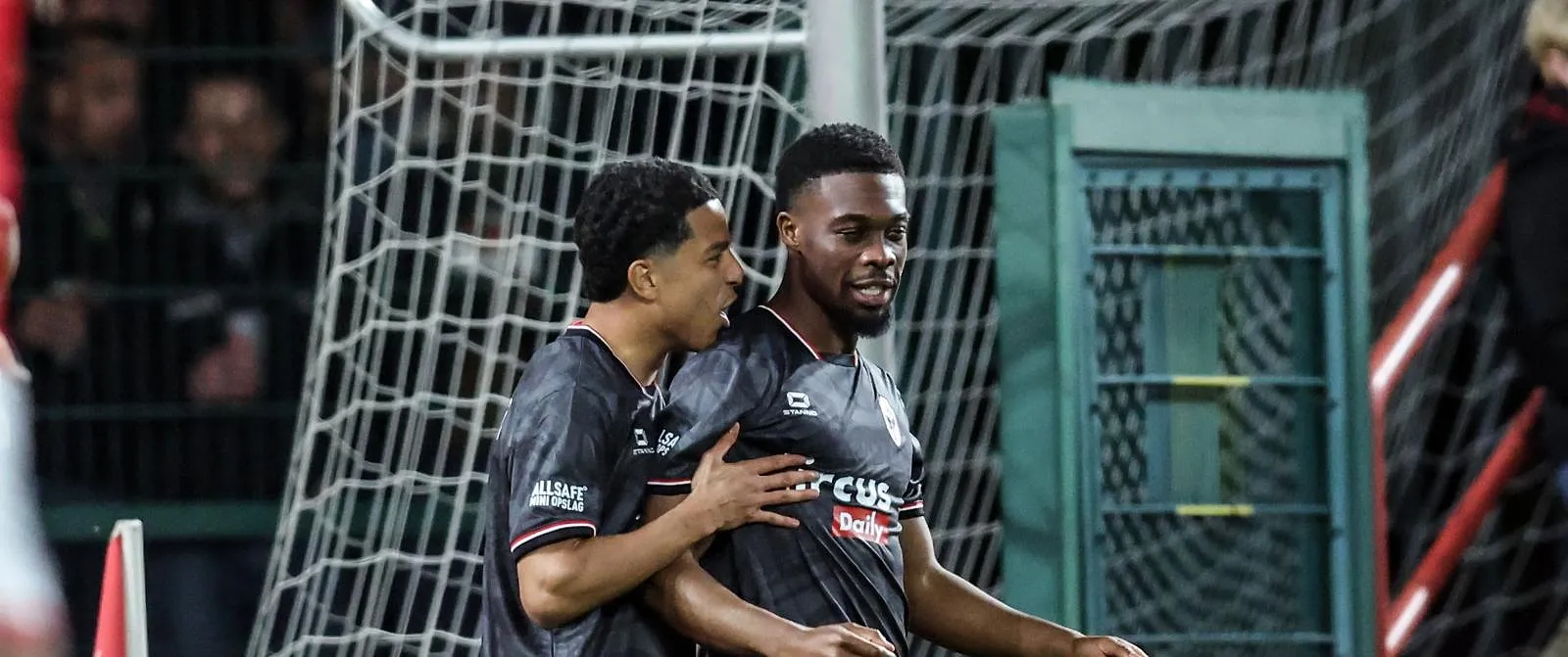 Pro League: Standard de Liège verliest in eigen huis van Antwerp (1-2) - Circus Daily