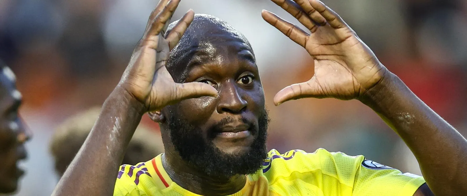 Romelu Lukaku trefzeker tijdens oefenwedstrijd tegen SL16 - Circus Daily