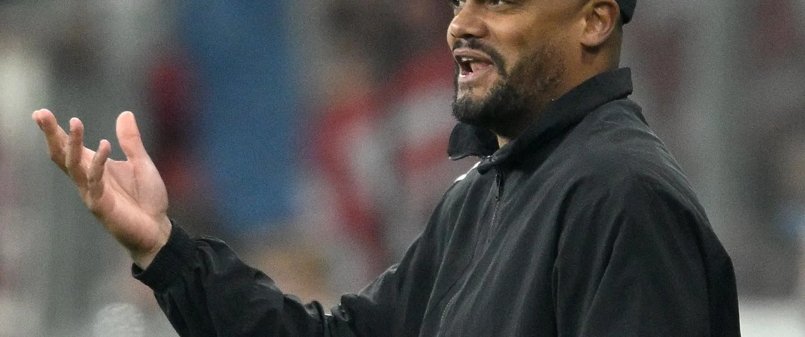 “Ik ga het nog niet over PSG hebben”: Vincent Kompany moet een journalist teleurstellen - Circus Daily