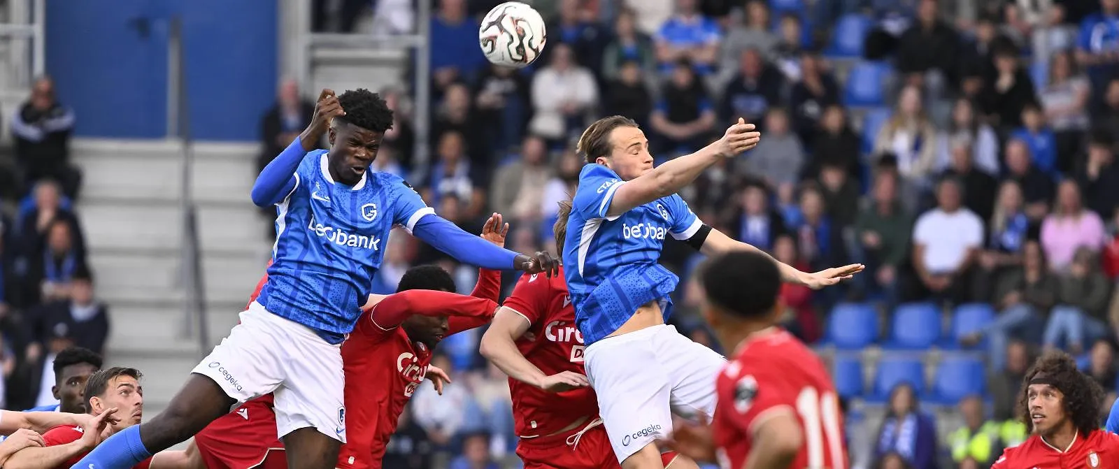 “Winnen zou overdreven zijn geweest”, “We komen goed weg”: Standard dolgelukkig met puntendeling - Circus Daily