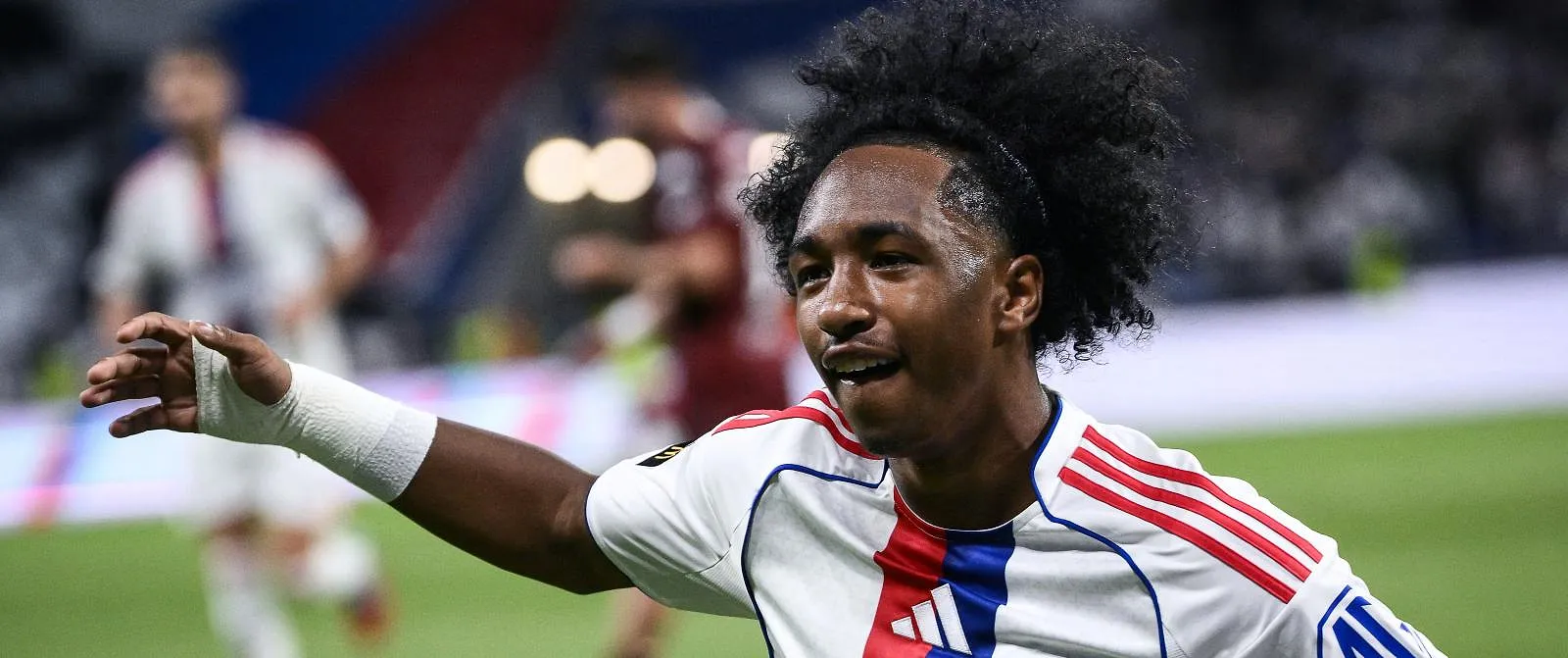 Malick Fofana hervat groepstraining bij Lyon! - Circus Daily