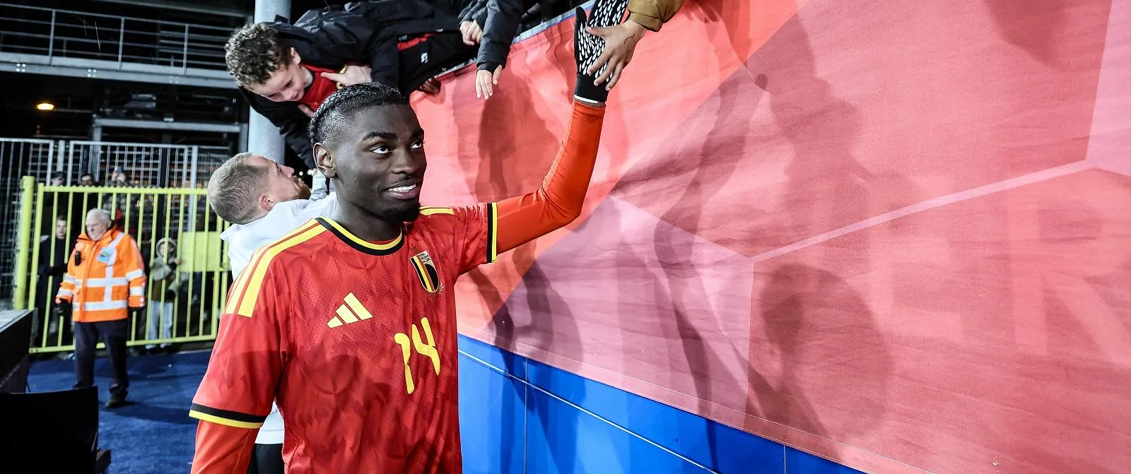 «Ik heb nog geen definitieve keuze gemaakt»: Jorthy Mokio twijfelt nog over Congo - Circus Daily