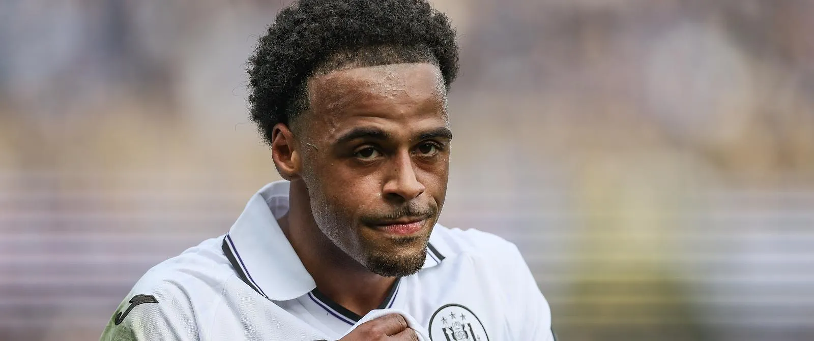 Ilay Camara haalt uit naar de Belgische voetbalbond: «Niemand heeft geprobeerd me te overtuigen om voor België te spelen» - Circus Daily