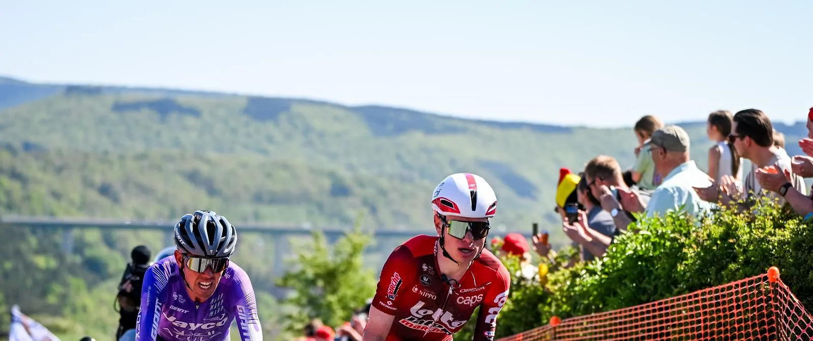 Giro : Lotto-Intermarché trekt met Arnaud De Lie en Lennert Van Eetvelt naar Grande Partenza - Belga