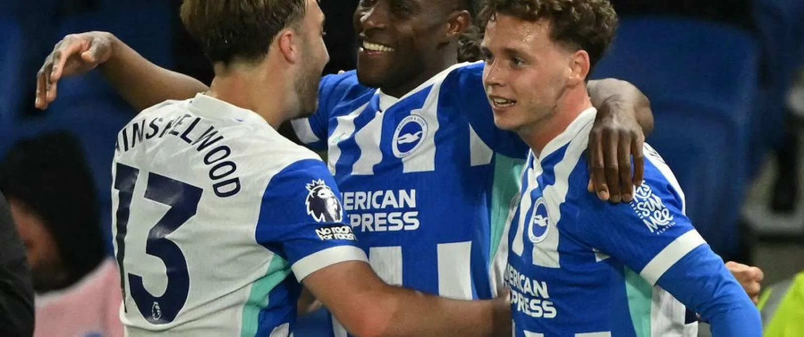 Maxim De Cuyper tweemaal beslissend en helpt Brighton & Hove Albion FC blijven dromen van Europa! - Circus Daily