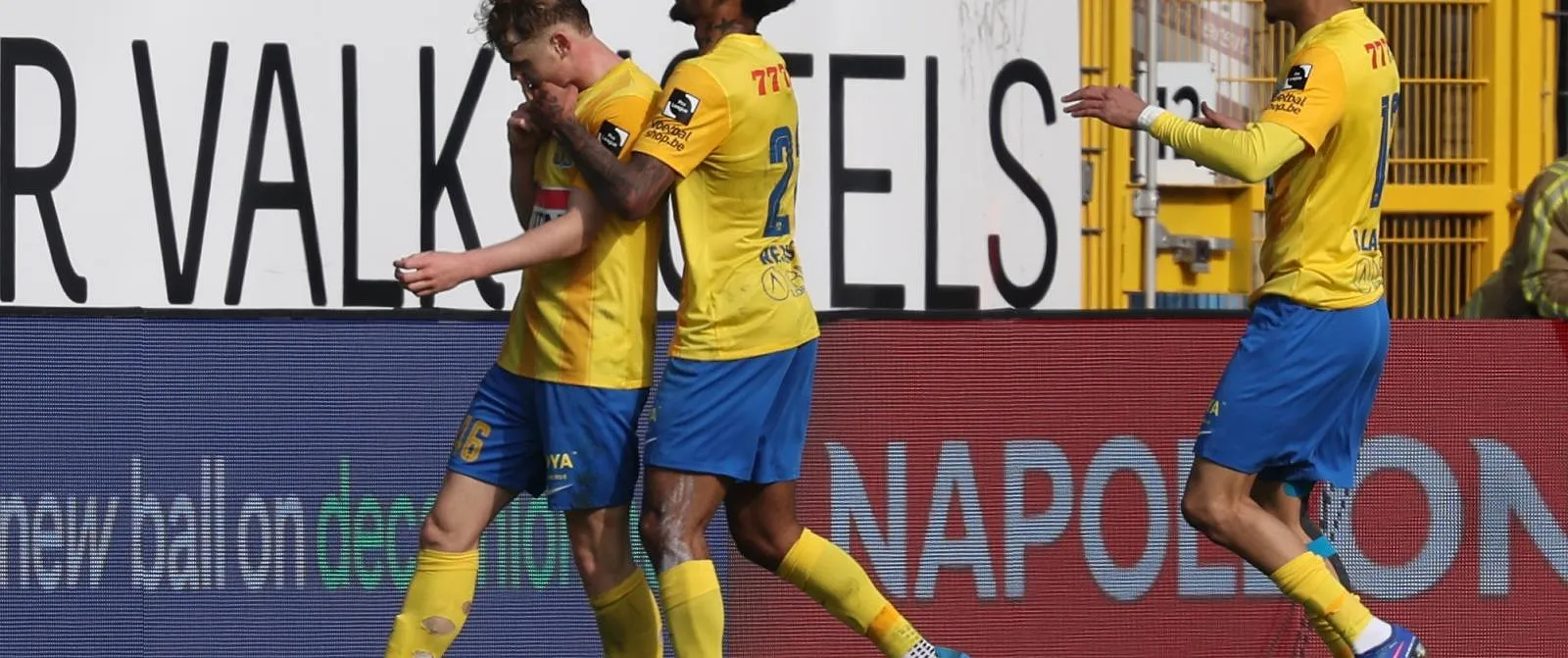 Westerlo klopt Charleroi (0-1) en blijft in de race voor de Europe Play-offs - Belga