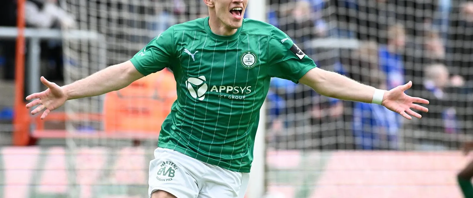 Lommel SK heeft een belangrijke overwinning geboekt tegen FCV Dender EH (3-2) en blijft dromen van promotie. - Circus Daily
