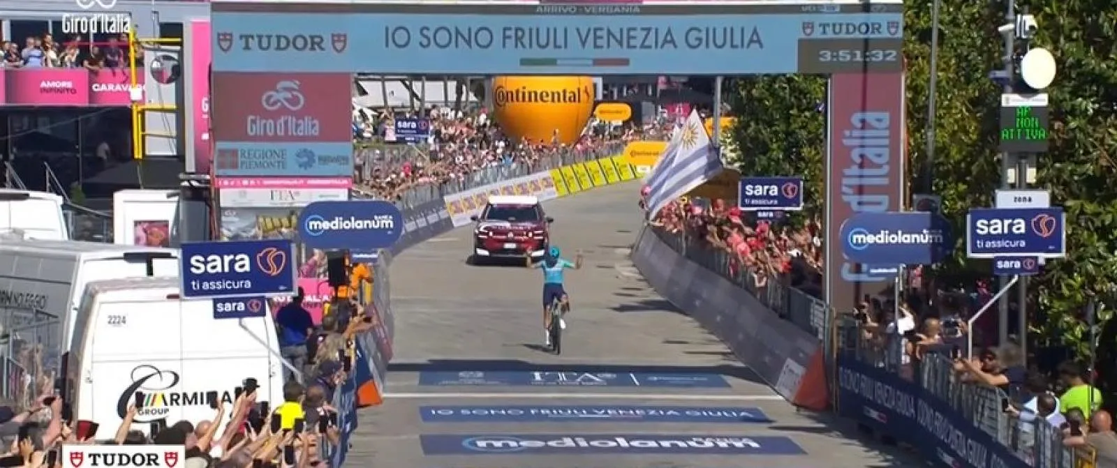 Giro 2026 : Italiaanse solozege voor Alberto Bettiol, Jasper Stuyven derde - Belga