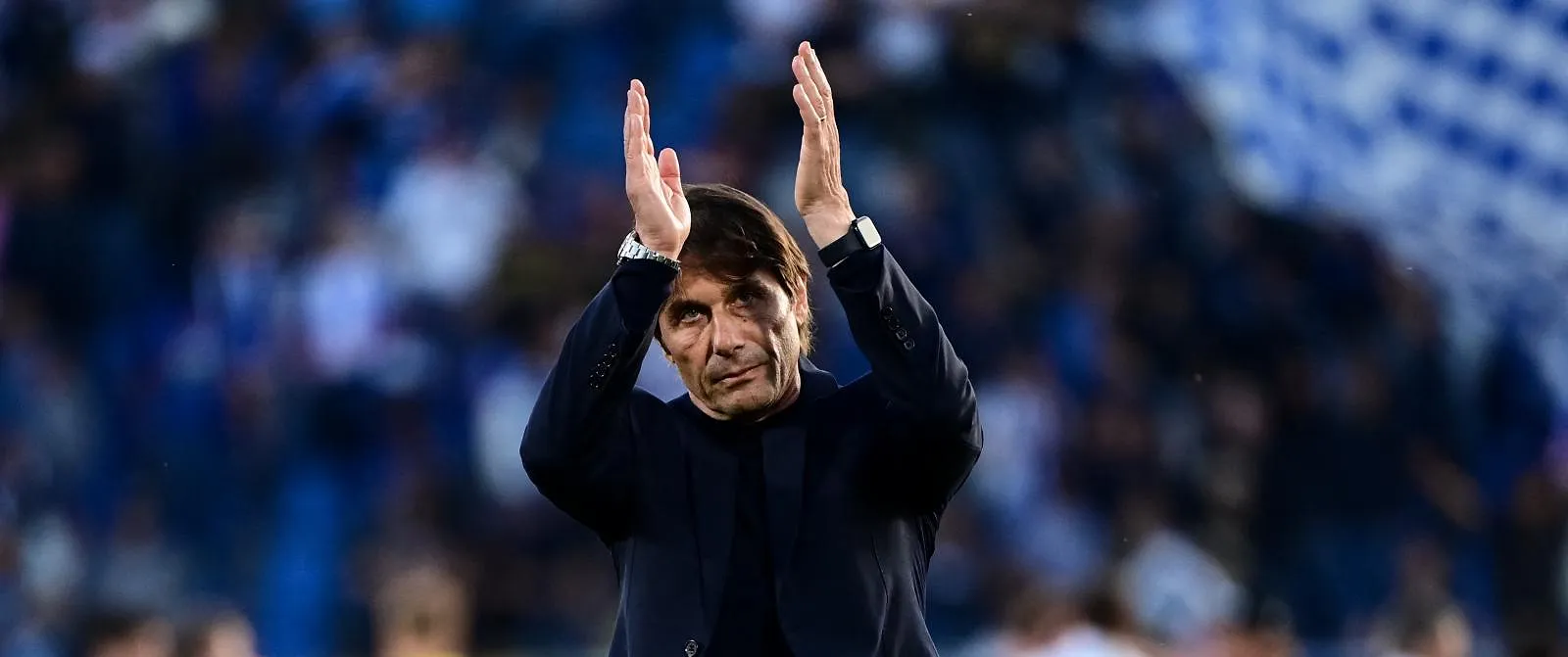 De ene zag zich zonder blessures kampioen worden, de andere niet : Conte en De Laurentiis kibbelen op persconferentie - Circus Daily