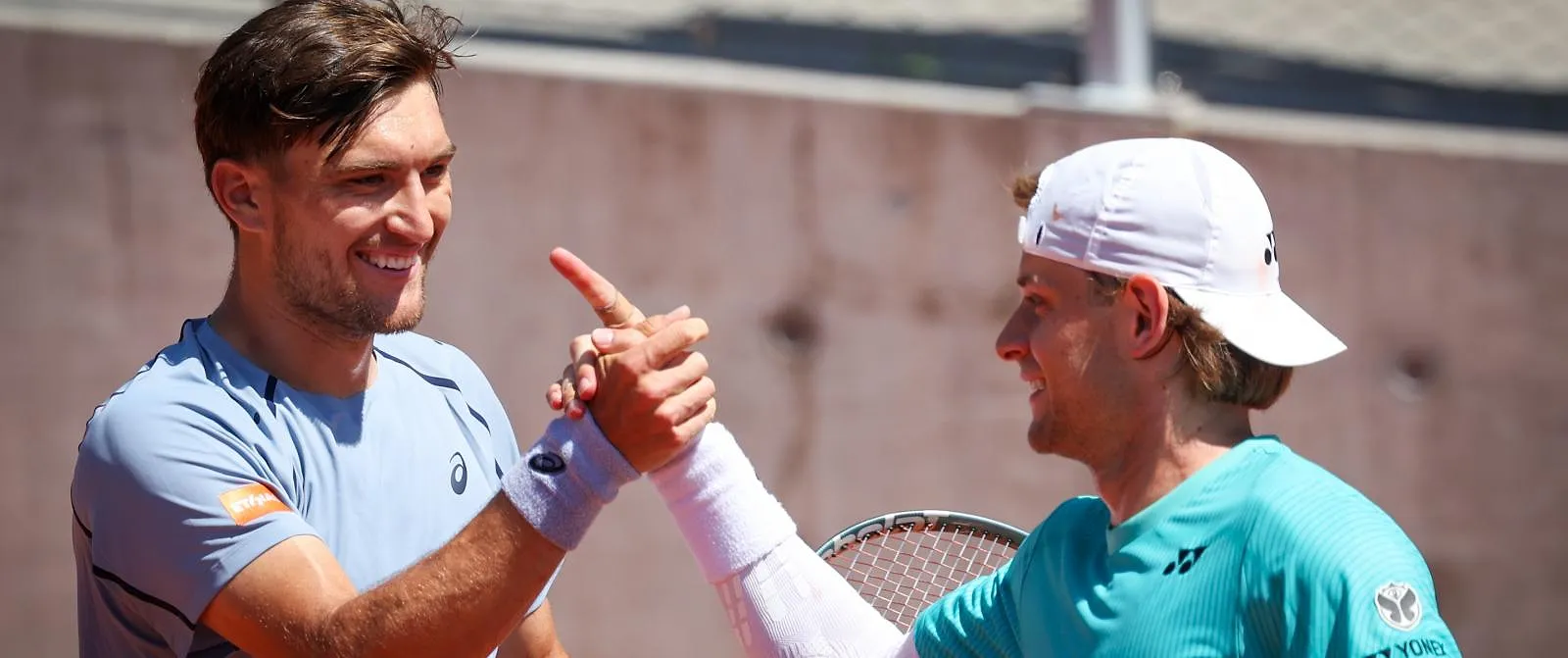 Zizou Bergs en Raphaël Collignon schakelen Sander Gillé uit in het dubbelspel op Roland Garros - Circus Daily