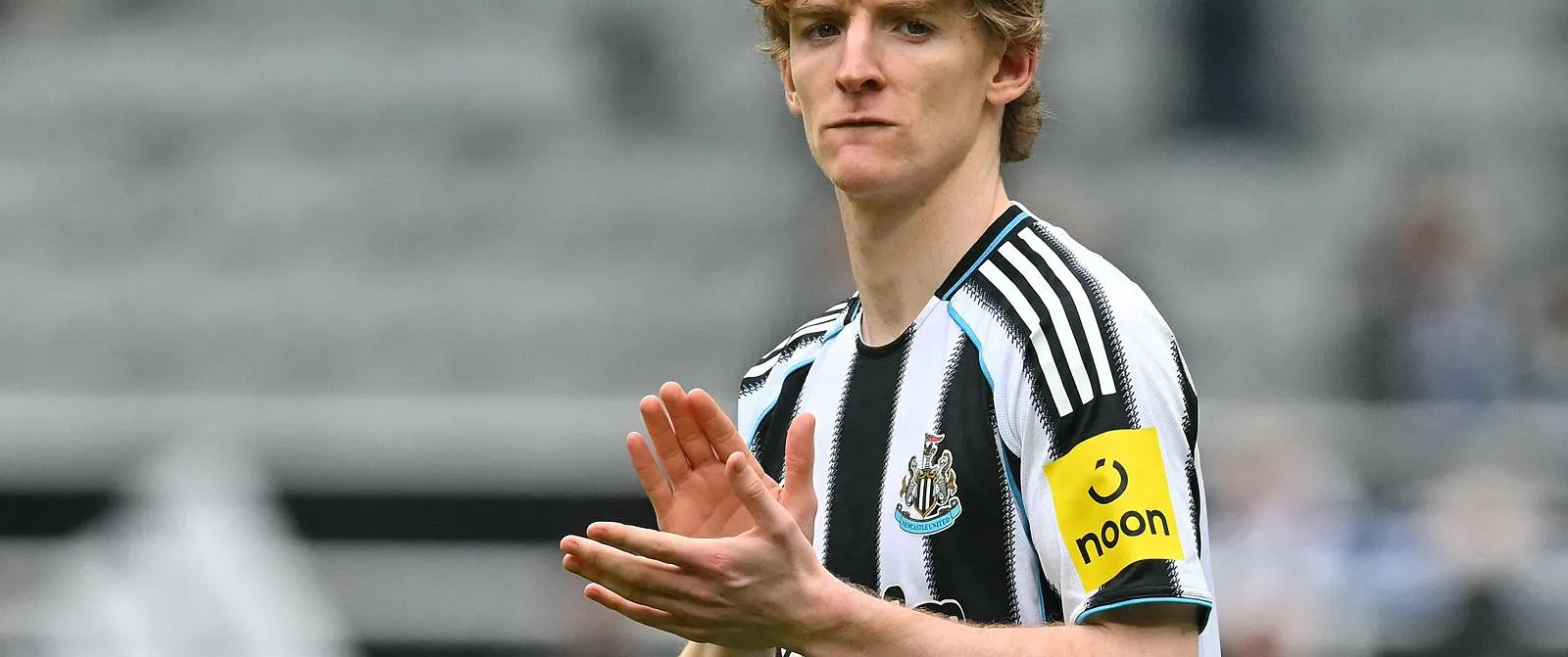 Barça blijft aandringen voor Anthony Gordon : club voert directe gesprekken met Newcastle ! - Circus Daily