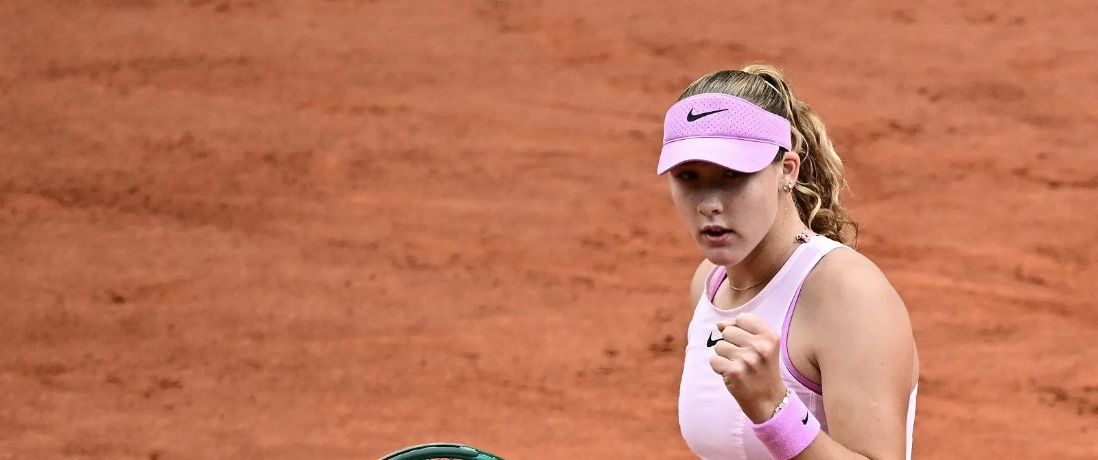 Mirra Andreeva veegt Marta Kostyuk in twee sets van de baan en plaatst zich voor finale van Roland Garros ! - Circus Daily