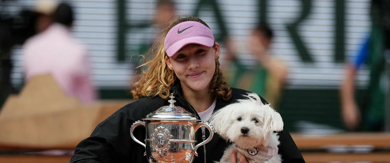 « Een van mijn grootste dromen » : Mirra Andreeva in de wolken na haar overwinning op Roland Garros - Circus Daily