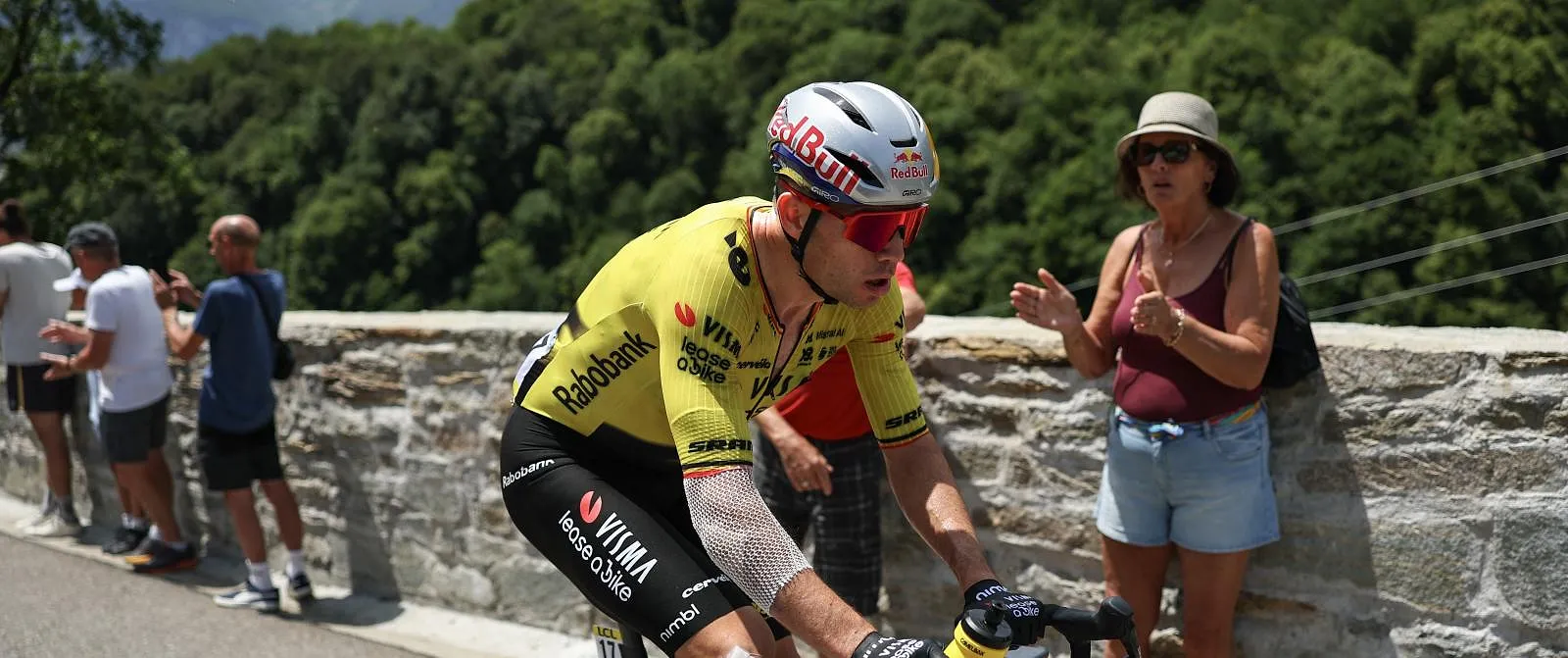« Ik ben maandag gevallen » : Van Aert kwam kort voor de start ten val - Circus Daily