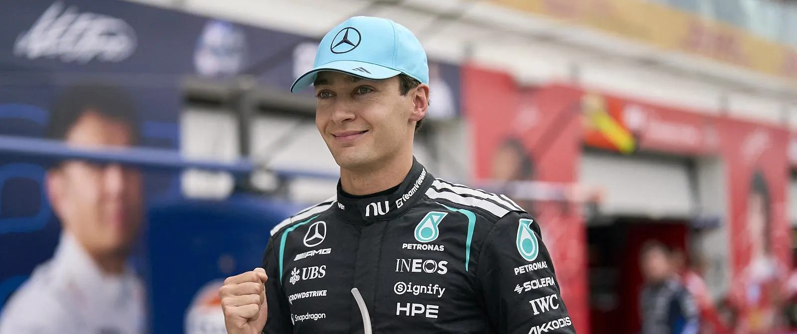 George Russell verovert de pole in Barcelona voor Lewis Hamilton en Kimi Antonelli - Circus Daily