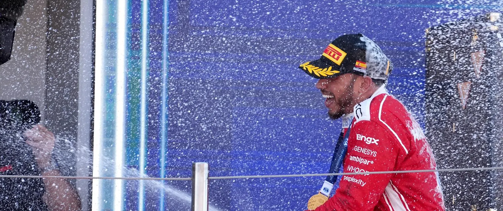 “Een droom” : Lewis Hamilton dolgelukkig na zijn eerste zege met Ferrari ! - Belga
