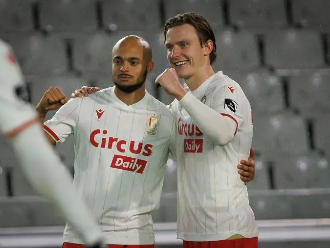 Standard grote winnaar van het weekend: de Rouches zijn terug in de top 6!