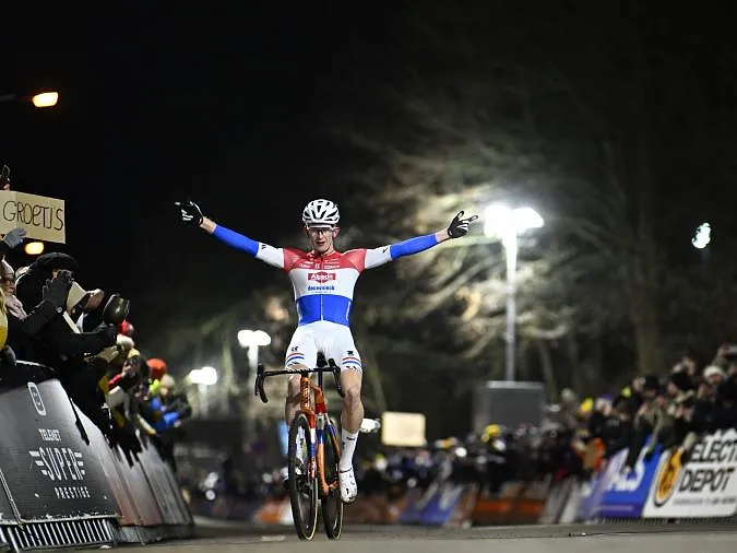 Tibor Del Grosso wint veldrit van Diegem voor Wyseure en Nys