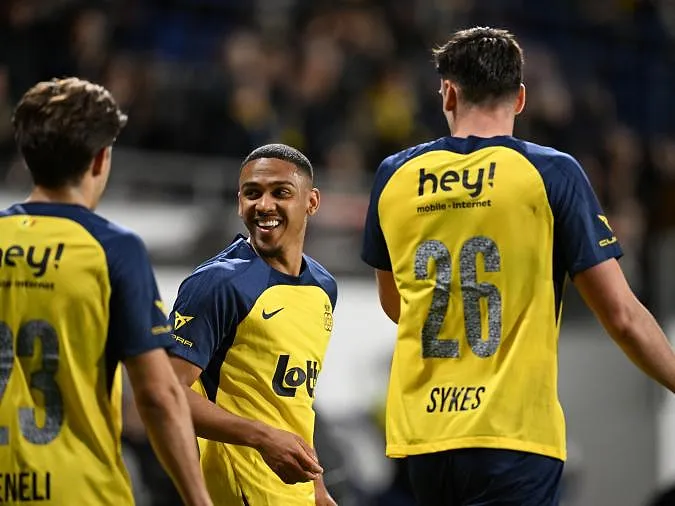 Union begint sterk tegen Sint-Truiden (1-0) en zet meteen druk op Club Brugge