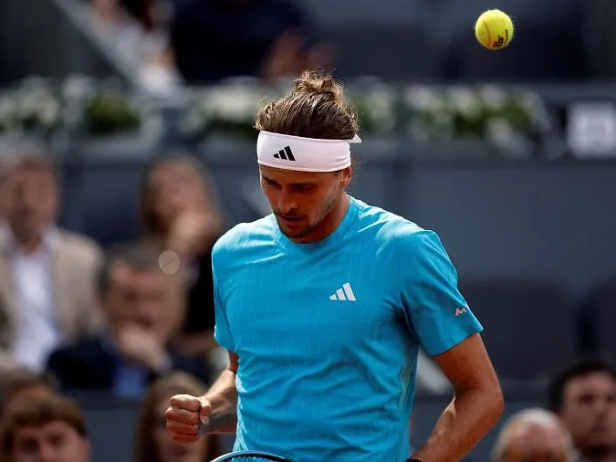 ATP Madrid: Alexander Zverev verslaat Flavio Cobolli en treft Alexander Blockx in de halve finale