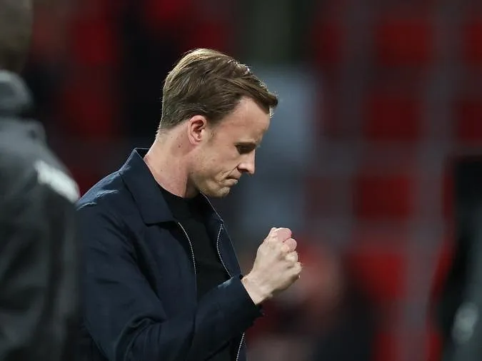 Standard alleen aan de leiding in de Europe Play-offs: « Een serieuze kandidaat », « de club staat waar ze moet staan »