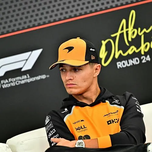 Lando Norris begint in polepositie aan slotrace: «Wereldtitel zou kinderdroom zijn die uitkomt» - Belga