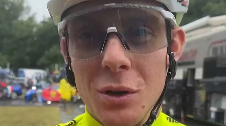 Louis Barré: "On va essayer d'aller chercher le maillot jaune pour Girmay"