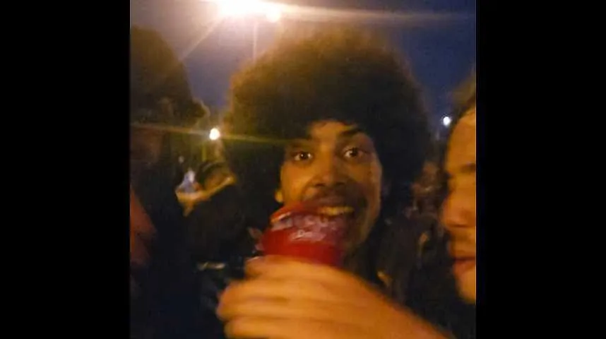 Les supporters du PSG exultent après la victoire en Ligue des champions !