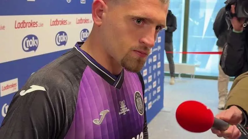 « On connaît la compo une heure avant le match » : Bertaccini attaque les méthodes de Taravel