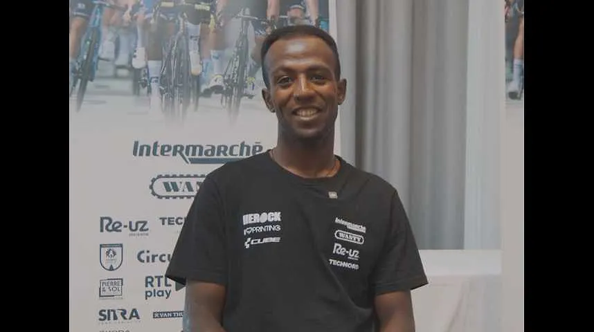 Son début de Tour de France de rêve, le soutien du public, la journée de repos : Biniam Girmay se confie 